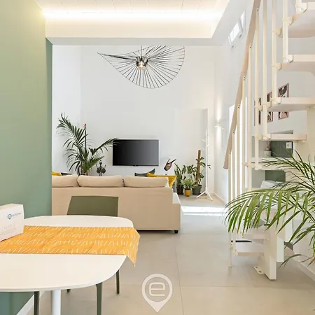 Apartment 24 Via Giardini *